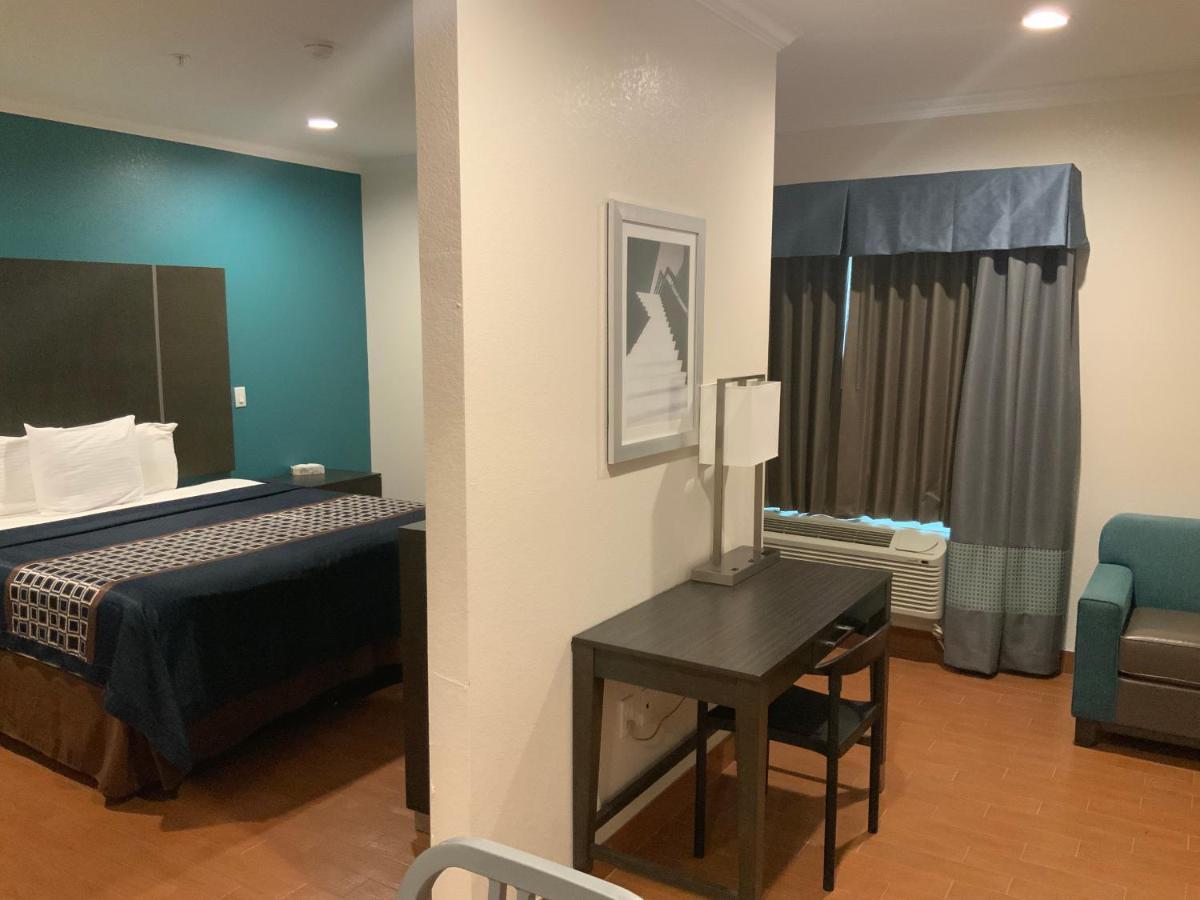 Regency Inn & Suites- Nw Houston 저지빌리지 외부 사진