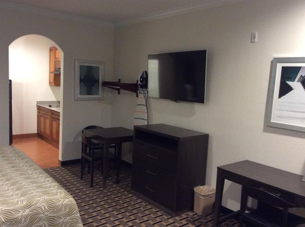 Regency Inn & Suites- Nw Houston 저지빌리지 외부 사진