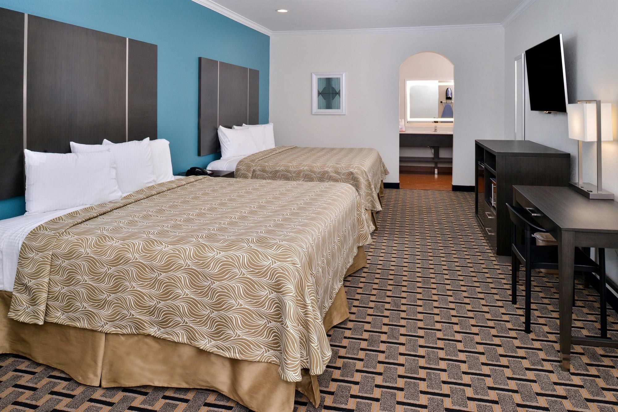 Regency Inn & Suites- Nw Houston 저지빌리지 외부 사진