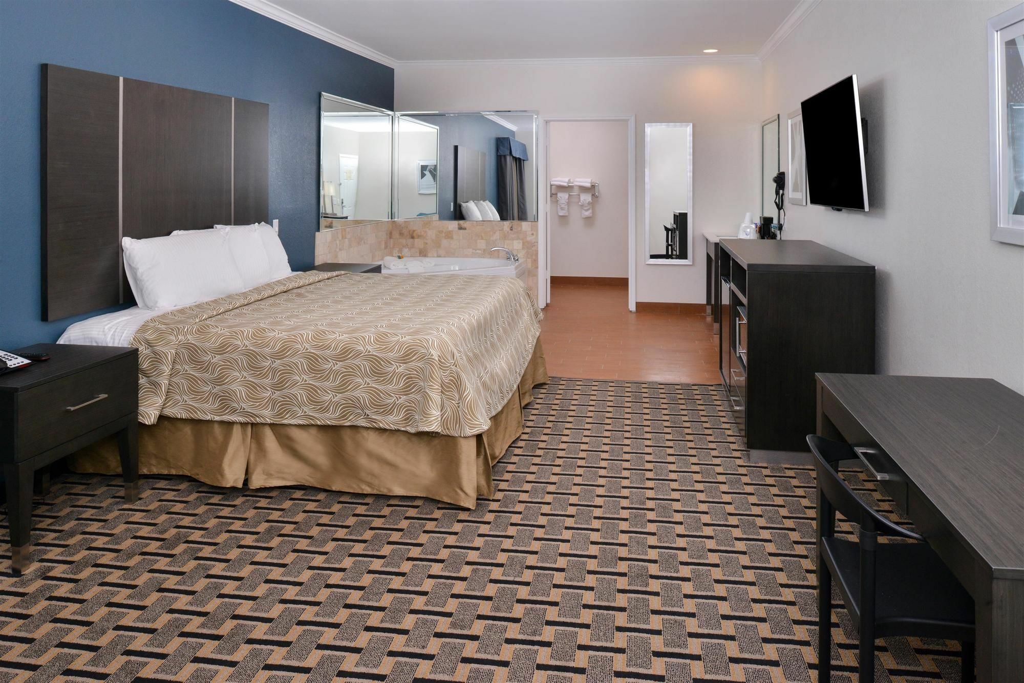 Regency Inn & Suites- Nw Houston 저지빌리지 외부 사진