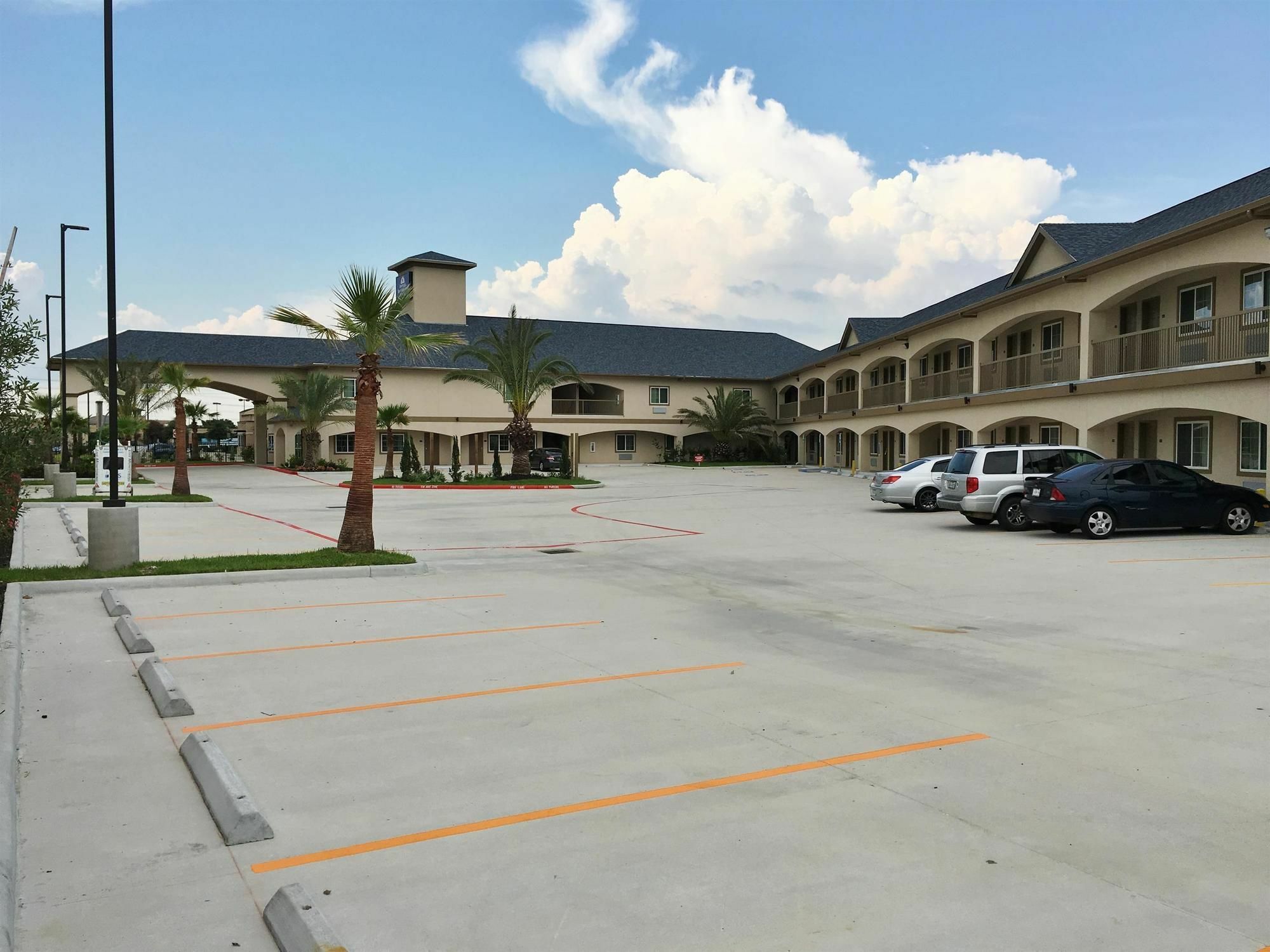 Regency Inn & Suites- Nw Houston 저지빌리지 외부 사진